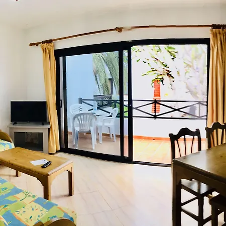 马里贝尔公寓 *