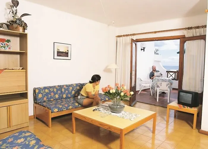 马里贝尔公寓 *